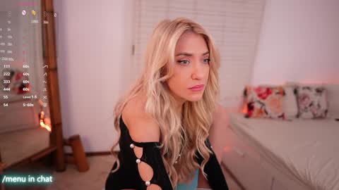 Snapshot of kimberhot chatting on 10-08-25, 11:02 Kim online show from 10-08-25, 11:02