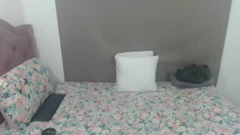Snapshot of kimberjamesxx chatting on 07-09-26, 02:04 DANIELA online show from 07-09-26, 02:04
