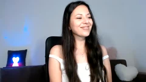 Snapshot of kimberlly0 chatting on 06-03-26, 04:48 Kim online show from 06-03-26, 04:48