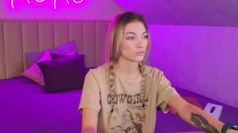 Snapshot of kimberlly_smith chatting on 07-21-26, 11:40 kimberlly_smith online show from 07-21-26, 11:40