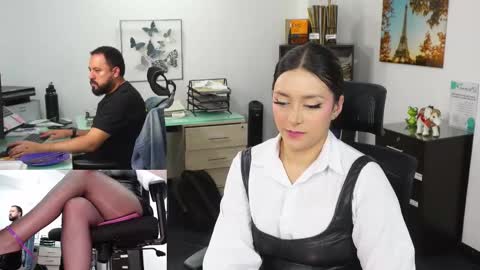 Kimberly 1200-1900 GMT-5 online show from 01-08-25, 11:41