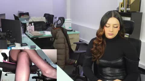 Kimberly 1200-1900 GMT-5 online show from 02-24-25, 09:31