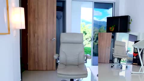 Snapshot of kimberly_hot2 chatting on 12-01-25, 09:09 Melissa online show from 12-01-25, 09:09