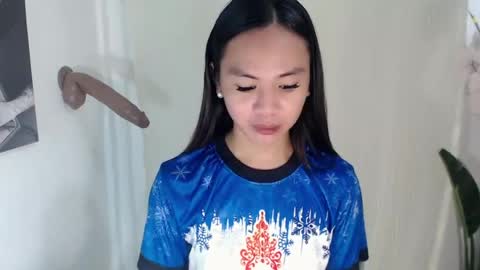 Snapshot of kimberly_tart chatting on 07-11-26, 12:02 Kimberly online show from 07-11-26, 12:02