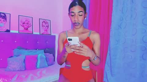 Your Queen KIM online show from 01-06-25, 12:37