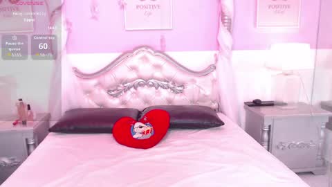         online show from 06-04-26, 08:37