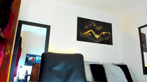 Snapshot of kimberlybanks2 chatting on 11-30-25, 01:04 Kimberly Banks online show from 11-30-25, 01:04