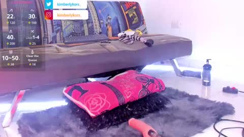 Snapshot of kimberlykors_ chatting on 09-26-25, 10:52 Kimberly online show from 09-26-25, 10:52
