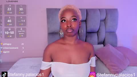 Snapshot of kimberlylenox chatting on 01-24-25, 12:42 Queen Kim online show from 01-24-25, 12:42