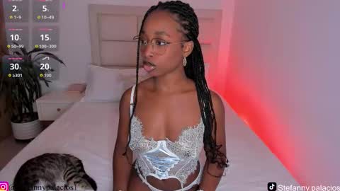 Snapshot of kimberlylenox chatting on 11-29-25, 10:24 Queen Kim online show from 11-29-25, 10:24