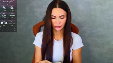 KIm online show from 10-16-25, 04:24