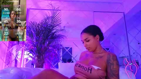 Snapshot of kimibrowny chatting on 11-28-25, 06:16 Kim online show from 11-28-25, 06:16