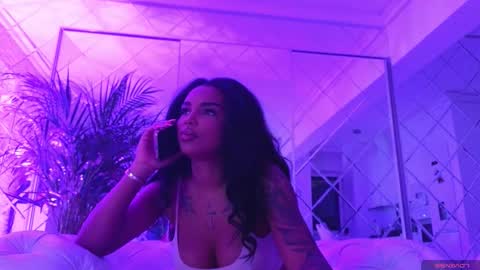 Snapshot of kimibrowny chatting on 12-15-25, 09:02 Kim online show from 12-15-25, 09:02