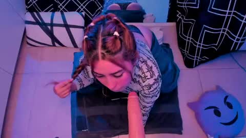 kendall online show from 04-18-26, 02:26