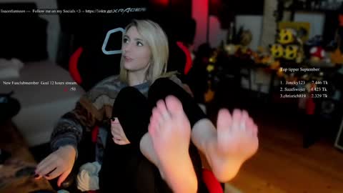 Wolfs Girl online show from 09-24-25, 05:27