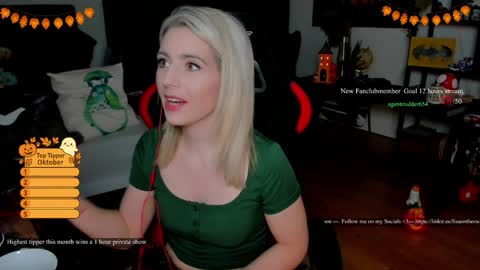 Wolfs Girl online show from 10-23-25, 07:01