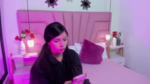 Snapshot of kimluna1 chatting on 02-14-26, 04:15 kimluna1 online show from 02-14-26, 04:15