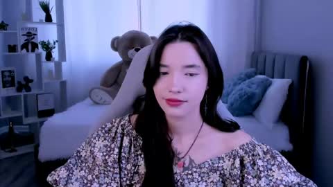 Snapshot of kimm_wong chatting on 05-19-26, 03:35 kimm wong online show from 05-19-26, 03:35
