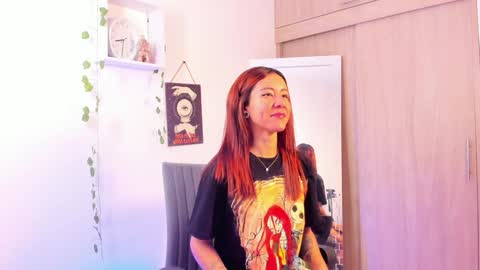 Snapshot of kimmcarter chatting on 12-21-24, 05:25 Kimm online show from 12-21-24, 05:25