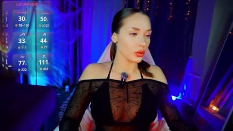 Snapshot of kimmeow_ chatting on 10-29-25, 02:14 Kim online show from 10-29-25, 02:14