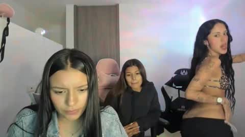 kimmi online show from 10-23-25, 11:14