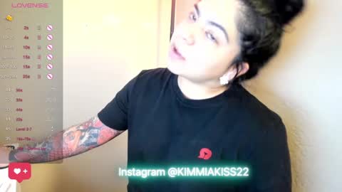 Snapshot of kimmiakiss22 chatting on 12-13-24, 02:54 Kimmi online show from 12-13-24, 02:54