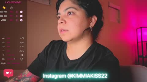 Snapshot of kimmiakiss22 chatting on 02-14-25, 06:12 Kimmi online show from 02-14-25, 06:12