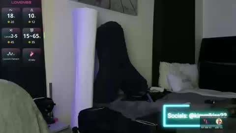 Snapshot of kimmiakiss22 chatting on 10-09-25, 11:36 Kimmi online show from 10-09-25, 11:36