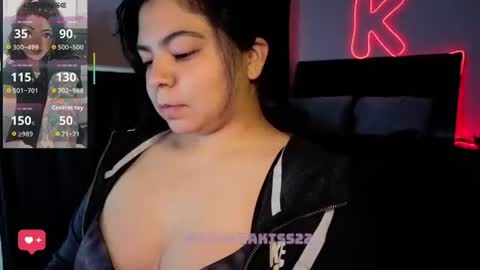 Snapshot of kimmiakiss22 chatting on 07-11-26, 02:25 Kimmi online show from 07-11-26, 02:25