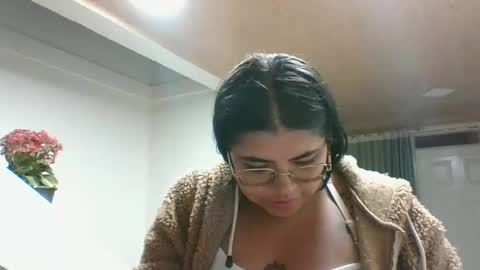 Kimmy online show from 12-04-24, 11:24