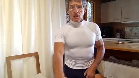 Snapshot of kimonoblues chatting on 12-02-25, 12:54 kimonoblues online show from 12-02-25, 12:54