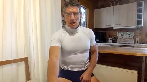 Snapshot of kimonoblues chatting on 01-10-26, 10:50 kimonoblues online show from 01-10-26, 10:50