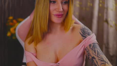 Snapshot of kimskye chatting on 01-31-25, 02:48 KimSkye online show from 01-31-25, 02:48