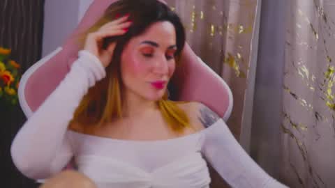 Snapshot of kimskye chatting on 02-18-25, 04:58 KimSkye online show from 02-18-25, 04:58