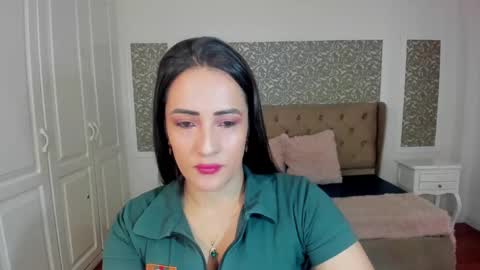 Kim online show from 11-09-25, 07:34