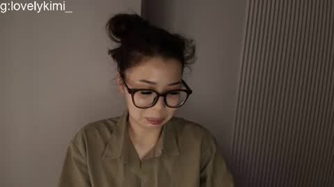 Kimi online show from 07-19-26, 03:43