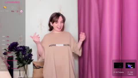 Snapshot of kindhazelhere_ chatting on 01-31-25, 06:57 Hazel online show from 01-31-25, 06:57