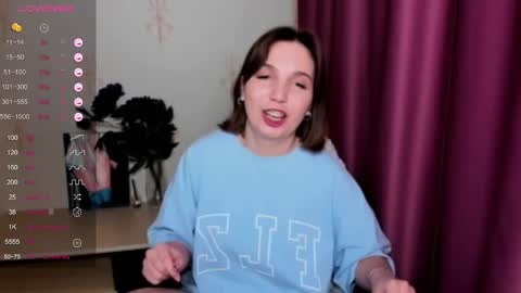 Snapshot of kindhazelhere_ chatting on 02-13-25, 06:05 Hazel online show from 02-13-25, 06:05