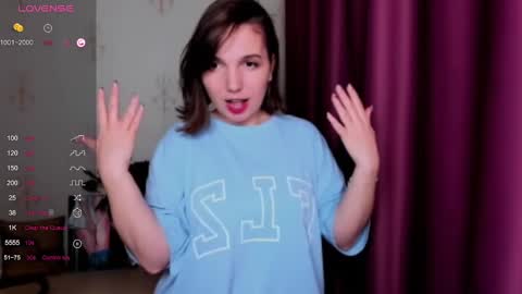 Snapshot of kindhazelhere_ chatting on 02-23-25, 02:07 Hazel online show from 02-23-25, 02:07