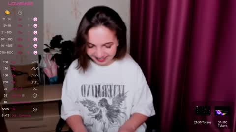 Snapshot of kindhazelhere_ chatting on 02-24-25, 08:17 Hazel online show from 02-24-25, 08:17