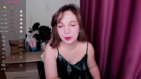 Snapshot of kindhazelhere_ chatting on 02-25-25, 09:20 Hazel online show from 02-25-25, 09:20