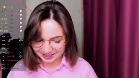 Snapshot of kindhazelhere_ chatting on 02-26-25, 03:08 Hazel online show from 02-26-25, 03:08