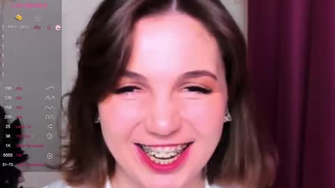 Snapshot of kindhazelhere_ chatting on 03-05-25, 04:35 Hazel online show from 03-05-25, 04:35