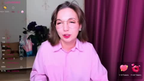 Snapshot of kindhazelhere_ chatting on 03-09-25, 04:00 Hazel online show from 03-09-25, 04:00