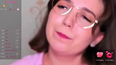 Snapshot of kindhazelhere_ chatting on 03-09-25, 07:05 Hazel online show from 03-09-25, 07:05