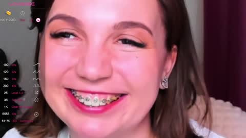 Snapshot of kindhazelhere_ chatting on 03-11-25, 04:32 Hazel online show from 03-11-25, 04:32