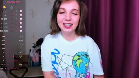 Snapshot of kindhazelhere_ chatting on 03-11-25, 10:51 Hazel online show from 03-11-25, 10:51