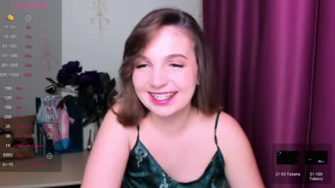 Snapshot of kindhazelhere_ chatting on 03-12-25, 08:10 Hazel online show from 03-12-25, 08:10