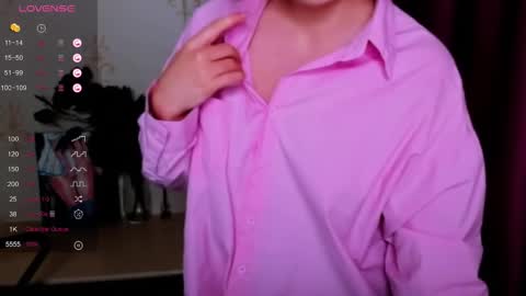 Snapshot of kindhazelhere_ chatting on 09-29-25, 10:25 Hazel online show from 09-29-25, 10:25