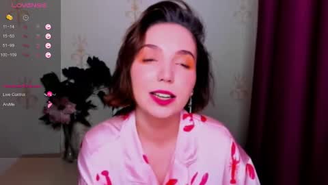 Snapshot of kindhazelhere_ chatting on 10-06-25, 12:13 Hazel online show from 10-06-25, 12:13